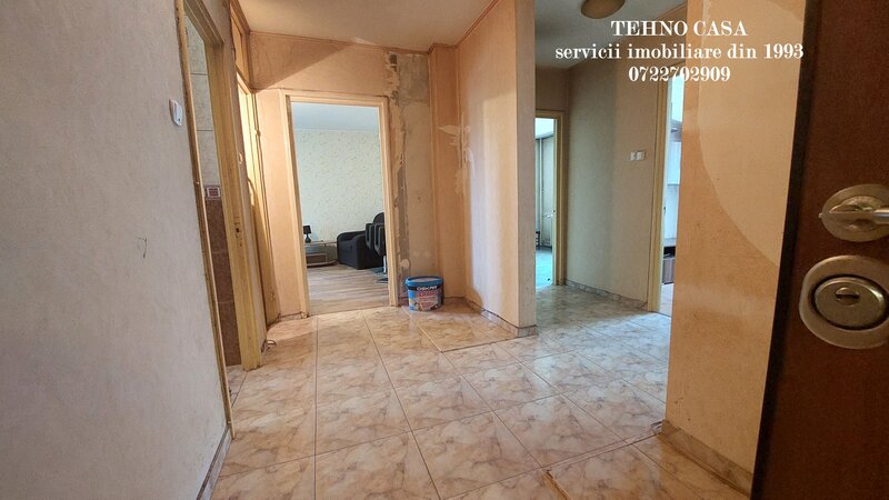 Titan, Th. Pallady, metrou 1 Decembrie la 550 m, apartament 4 camere, 2/4.