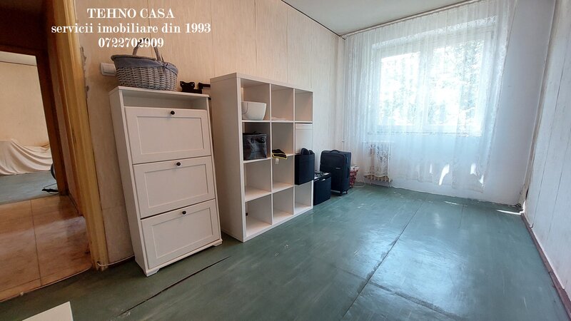 Titan, Th. Pallady, metrou 1 Decembrie la 550 m, apartament 4 camere, 2/4.