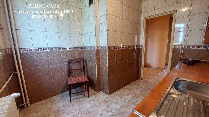 Titan, Th. Pallady, metrou 1 Decembrie la 550 m, apartament 4 camere, 2/4.
